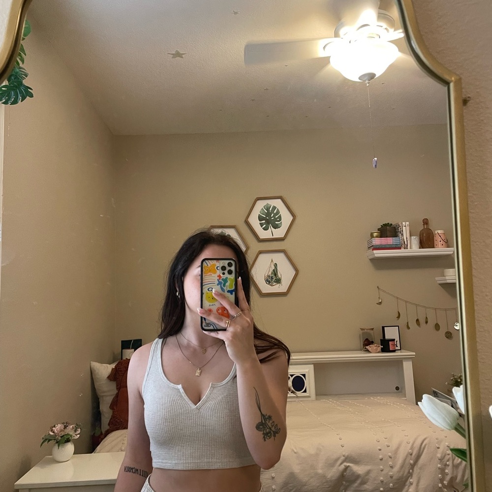 Aritzia TNA cropped tank
